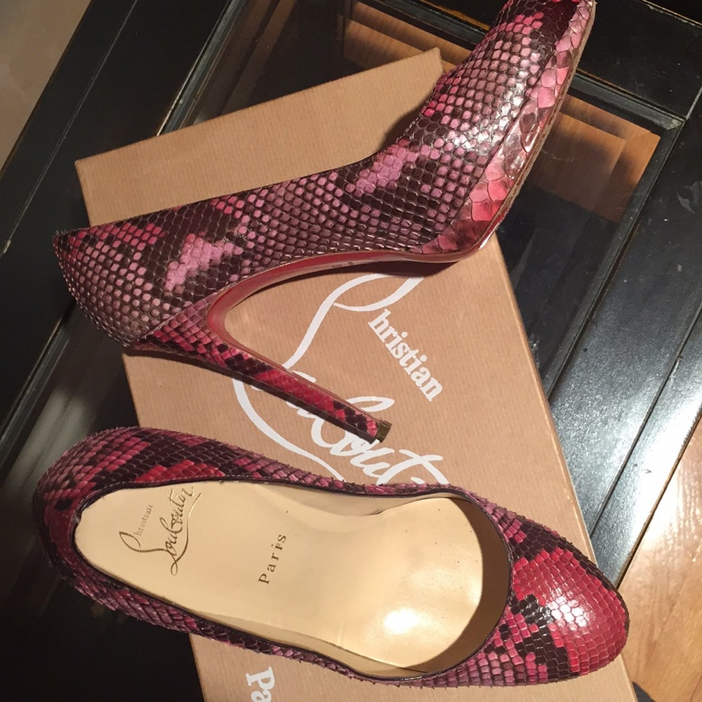 Christan Louboutin 120 Python Simple Pump 39.5 - image 1